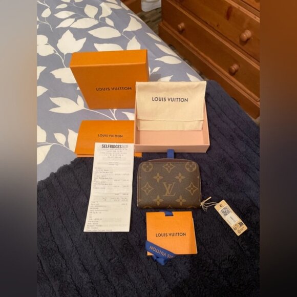 Louis Vuitton Zippy Coin Purse - Picture 9 of 9